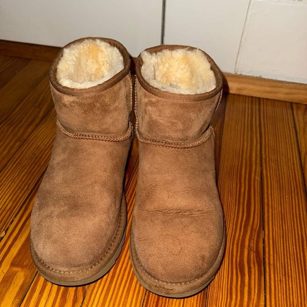 Mini Uggs in Chestnut Brown